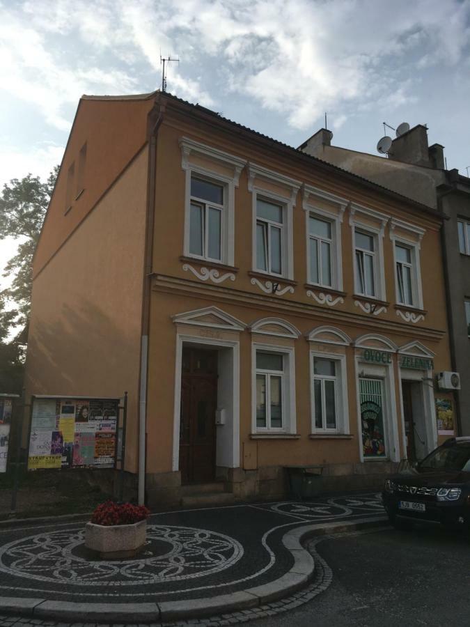 Penzion Zamecky Park Lázně Bělohrad Exterior foto